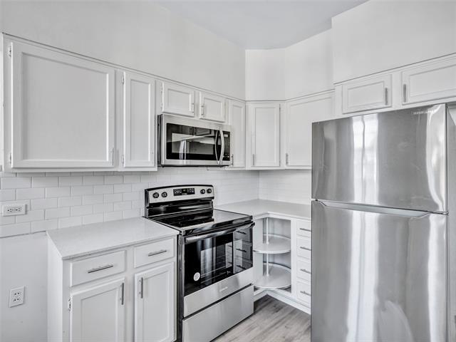 Building Photo - 827 S Crockett St