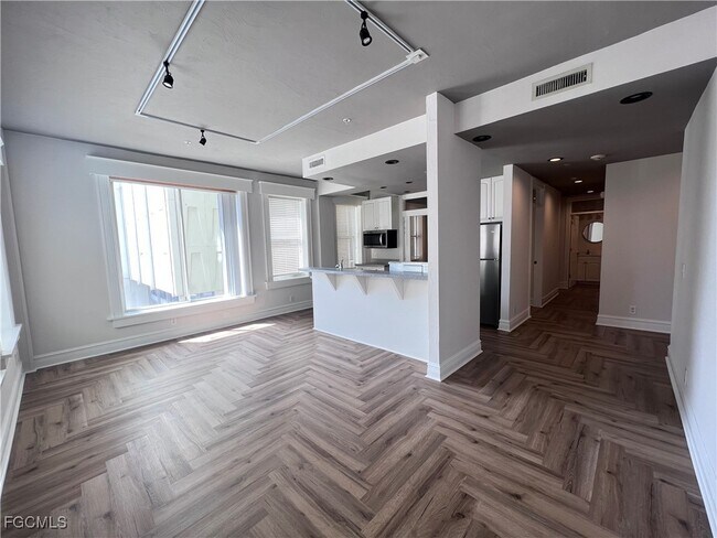 Foto del edificio - 2310 First St