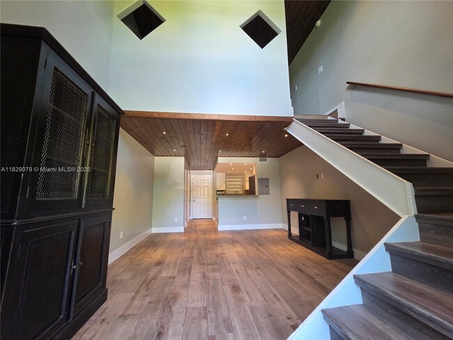 Building Photo - 8650 SW 109th Ave