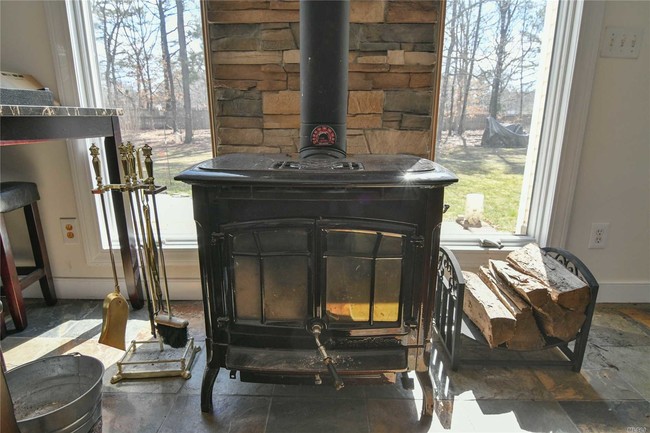 Building Photo - 32 Stony Hollow Ln