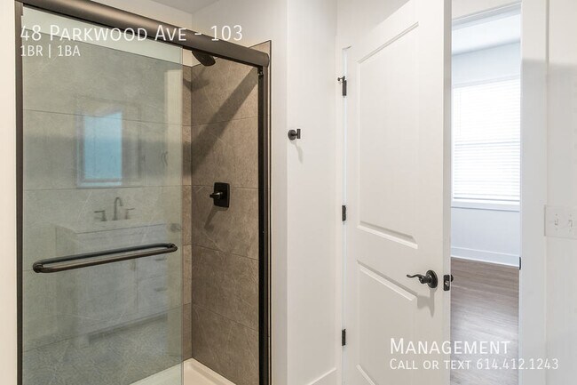 Foto del edificio - 48 Parkwood Ave
