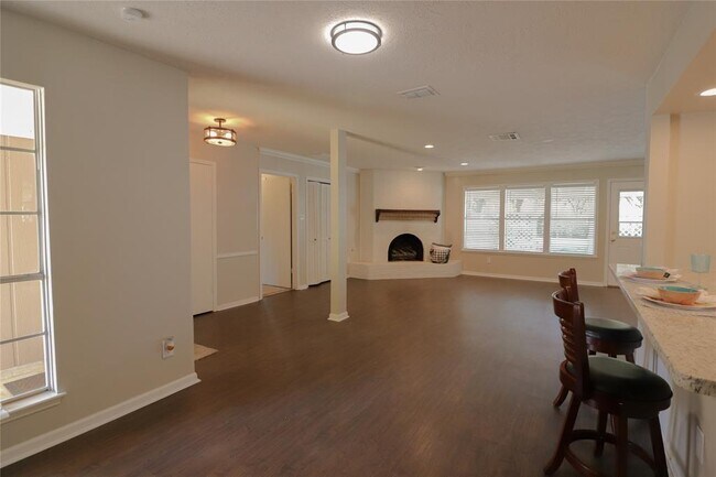 Building Photo - 1809 Crooked Creek Ln
