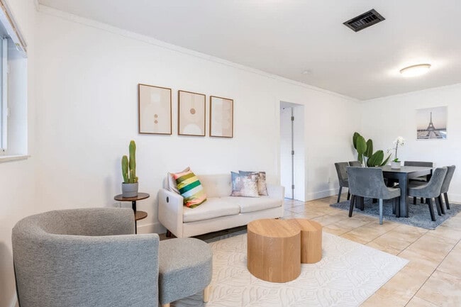 Foto del edificio - 7313 SW 16th Terrace