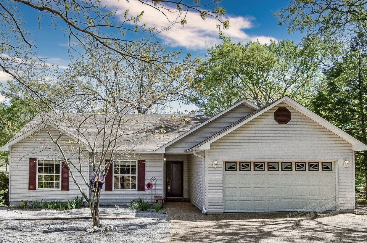 Foto principal - East Gate Area | Home | Unfurnished