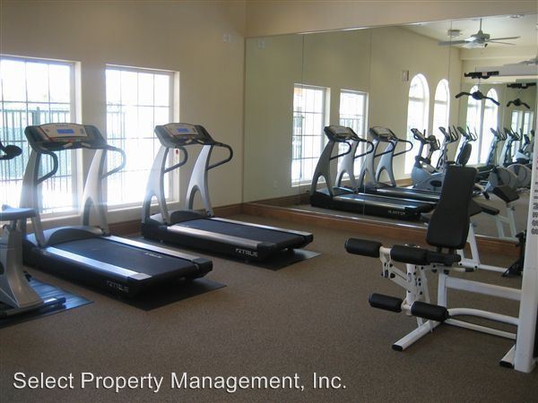 Foto del edificio - 4200 E Commerce Way