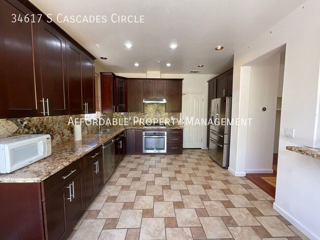 Building Photo - 34617 S Cascades Cir