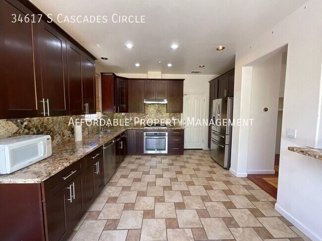Foto del edificio - 34617 S Cascades Cir