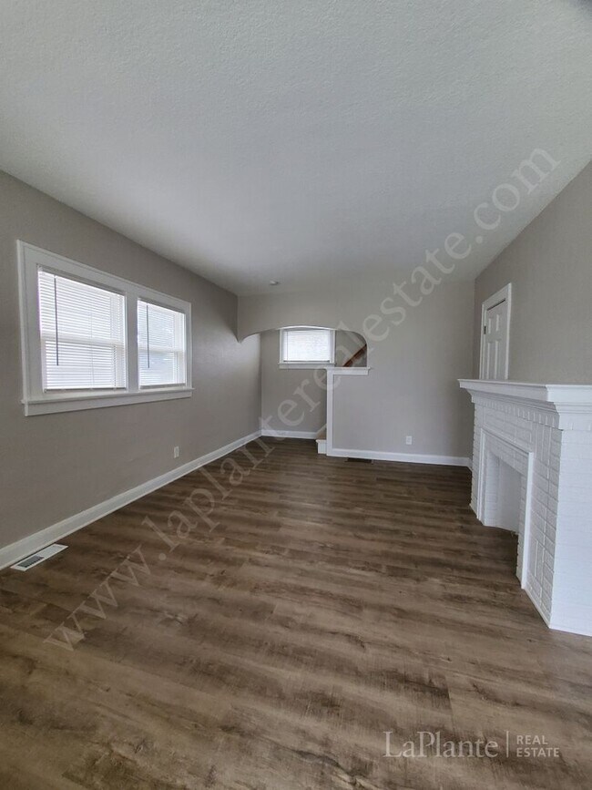 Building Photo - Spacious West Toledo Home for Rent