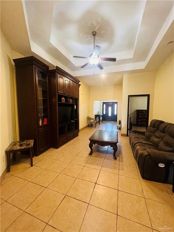 Building Photo - 600 N Kika De La Garza Blvd