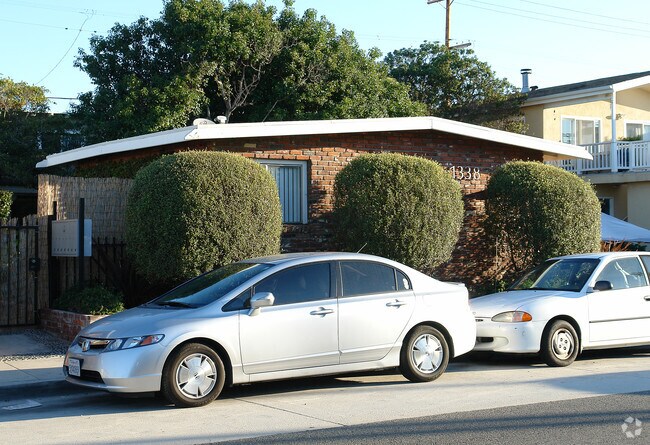 Building Photo - 1338 W Balboa Blvd