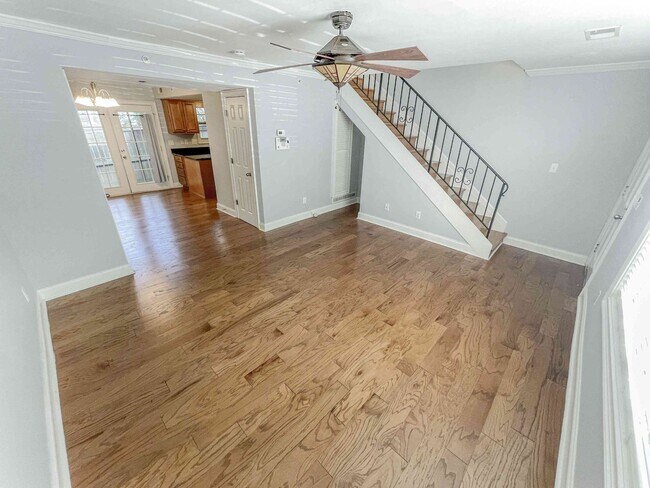 Building Photo - Smyrna 2BD/2.5BA Townhome