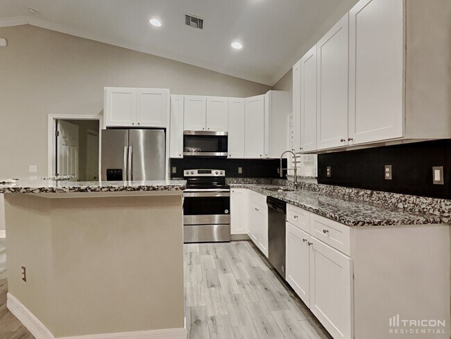 Building Photo - 175 Eppinger Dr