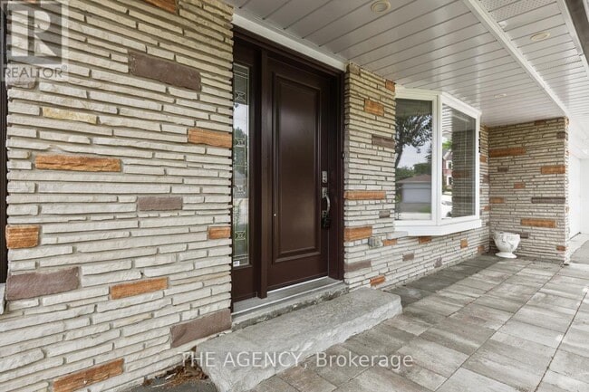 Photo du bâtiment - 172 Camlaren Crescent