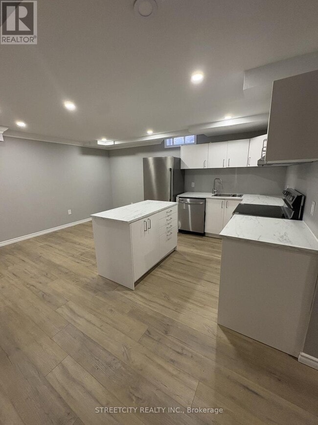 Photo du bâtiment - 890 Marigold St