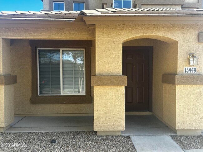 Building Photo - 15449 W Mercer Ln