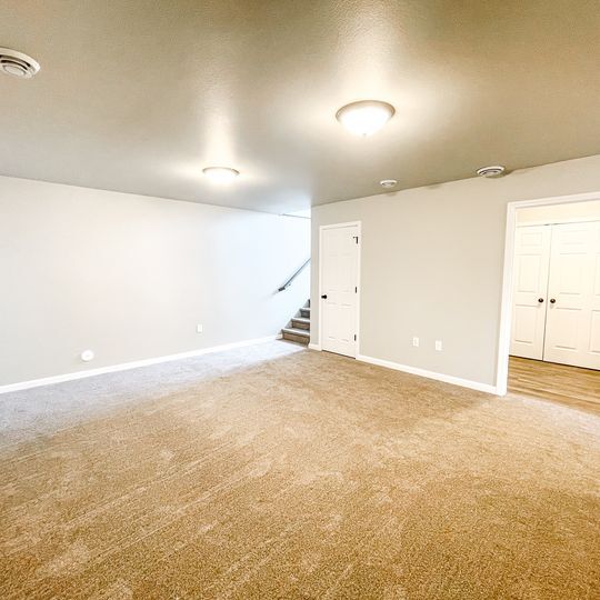 Building Photo - 825 United Dr