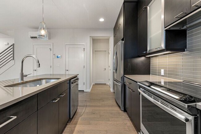 Foto del edificio - 3243 N Houghton St