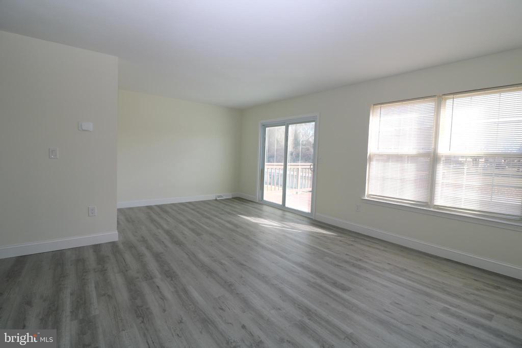 Primary Photo - 14 Starboard Ct