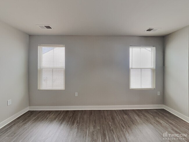 Foto del edificio - 215 Wellwood Way