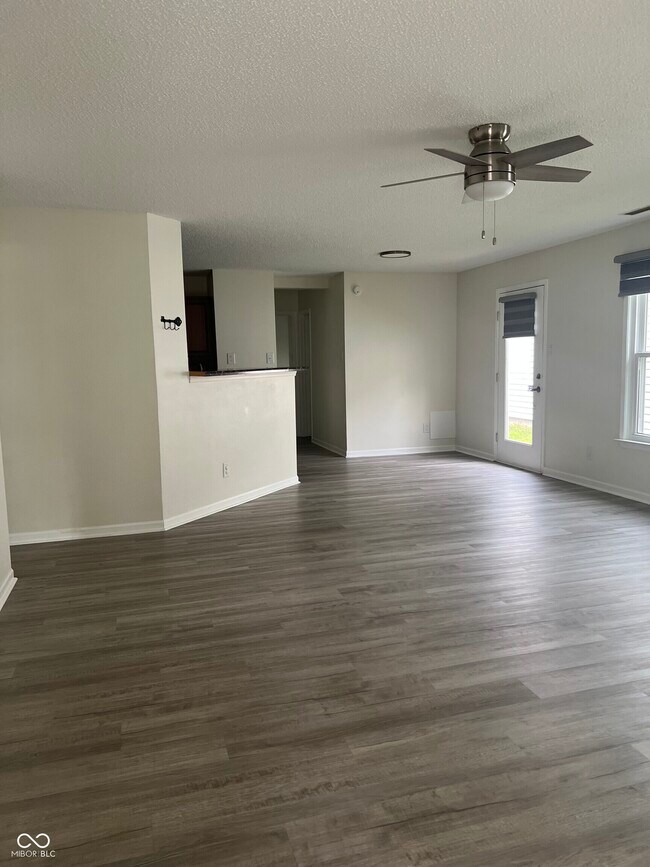 Foto del edificio - 14429 Banister Dr