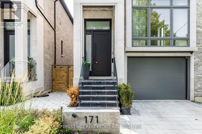Photo du bâtiment - 171 Elmwood Ave