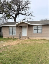 Building Photo - 414 W Ball St