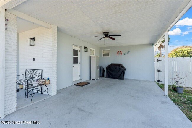 Foto del edificio - 948 Canada St NE