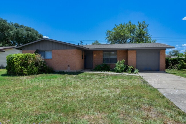 Building Photo - 410 Maple Dr