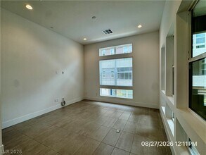 Building Photo - 2506 Silent Vw Ave
