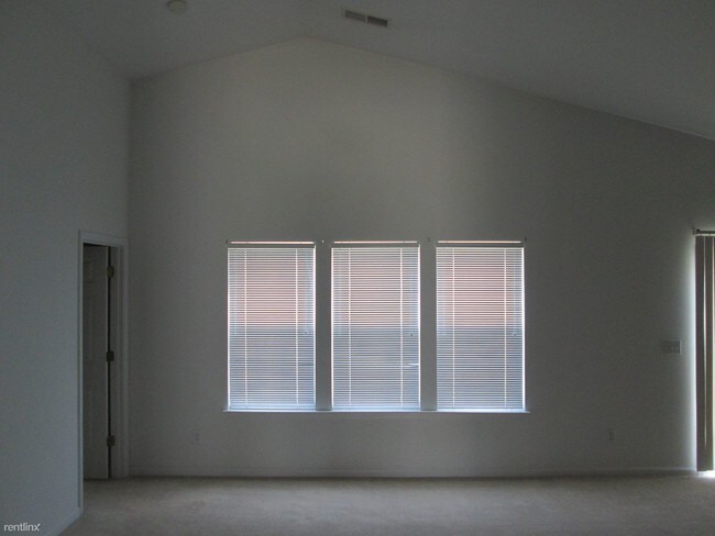 Building Photo - 3675 Thornaby Cir