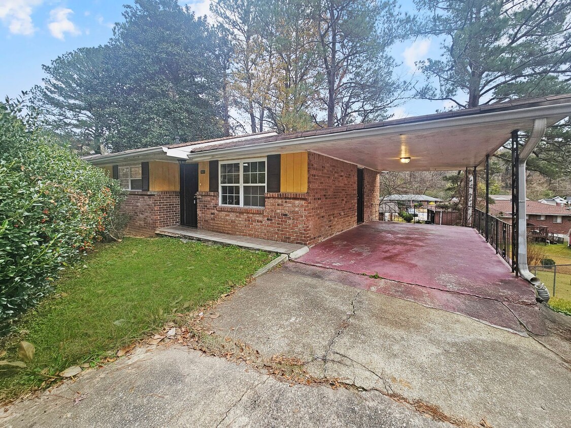 Primary Photo - Spacious 3-Bedroom, 1.5 Bath home off I-28...