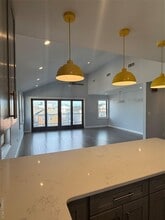 Building Photo - 90 E Hudson St