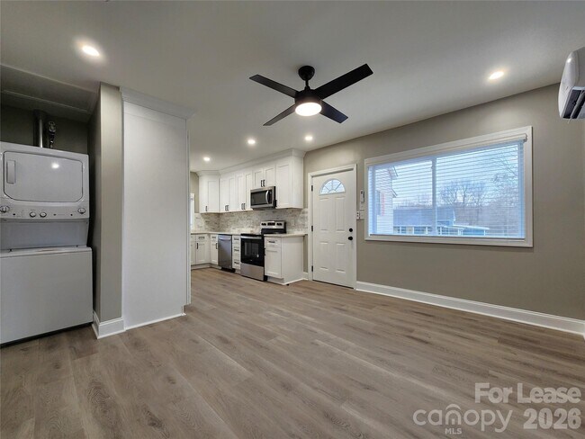 Foto del edificio - 96 1/2 Elm St