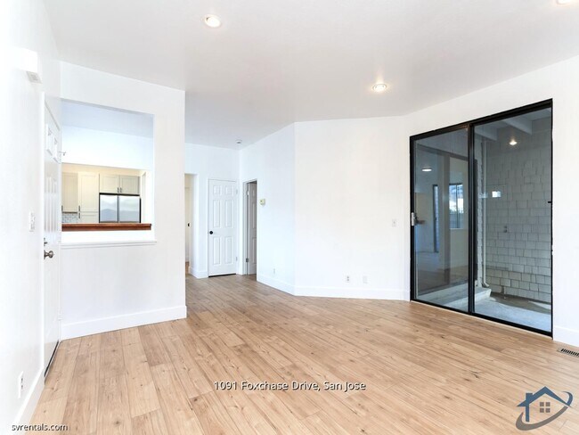 Foto del edificio - 1091 Foxchase Dr