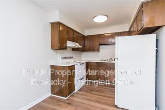 Building Photo - 459 Sycamore Court