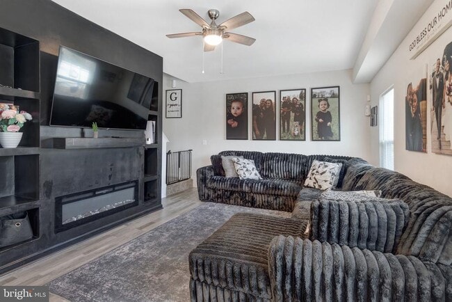 Building Photo - 9301 Cedar Forest Dr