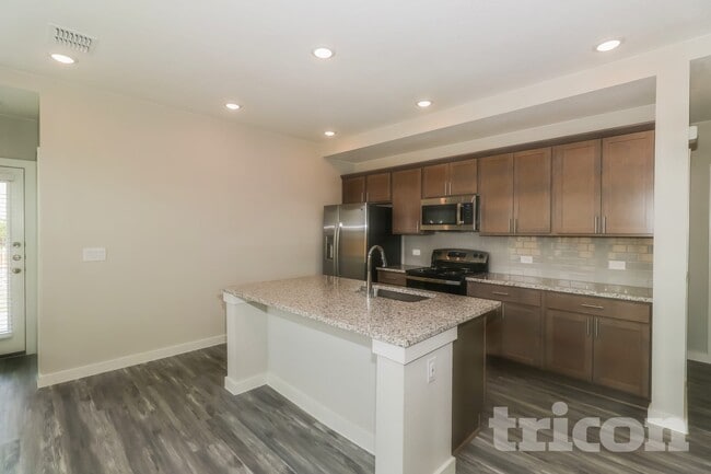 Building Photo - 529 Raglands Rd