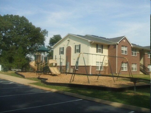 Área de juegos para niños - Riverbrook Apartments