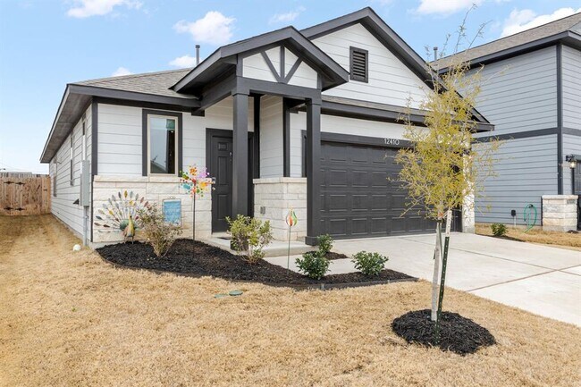 Building Photo - 12410 Zenyatta Dr