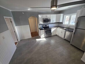 Building Photo - 14 Seagirt Ave