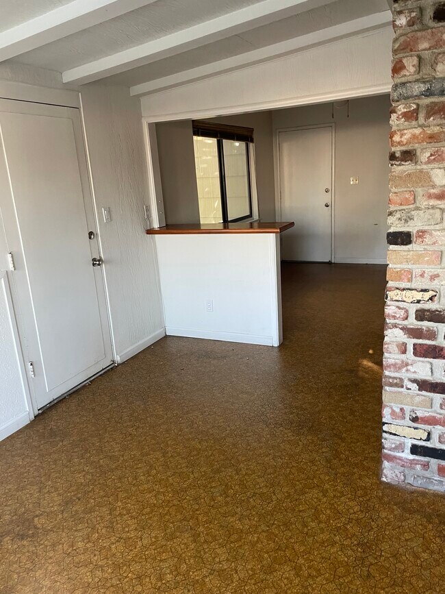 Building Photo - 4623 Goya Pkwy