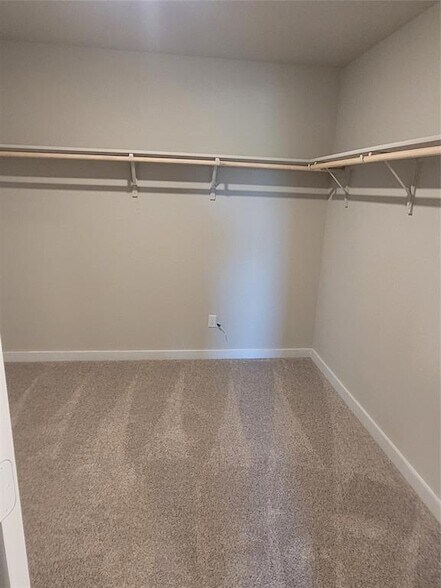 Building Photo - 517 Coda Xing