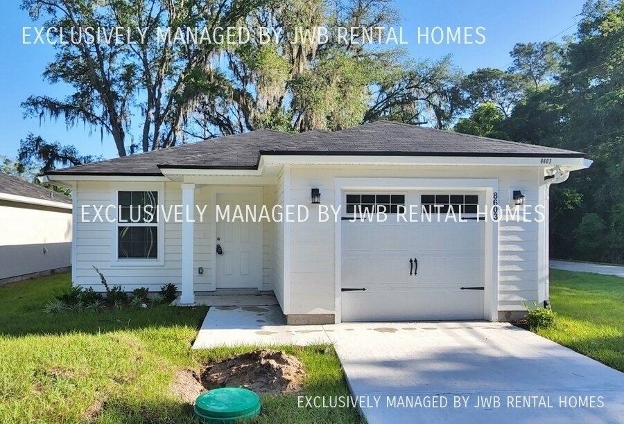 Foto principal - 8603 Susie St
