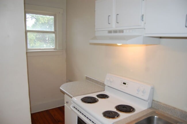 Building Photo - 1742 S 14th St