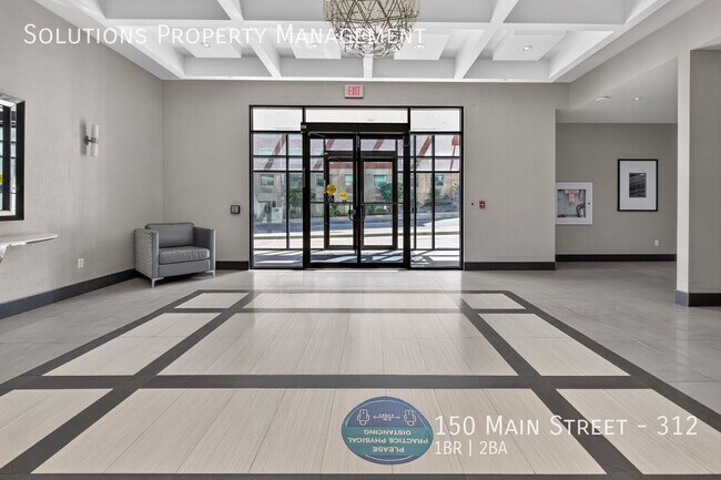 Building Photo - 150 Main St W
