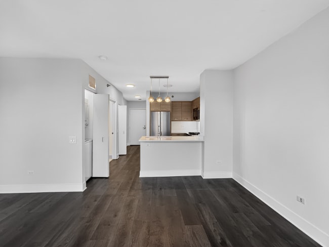 Photo - 302 N Canal St Apartment