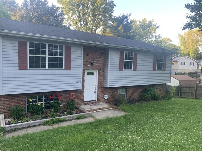1088 Crestview Dr