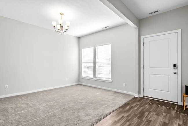 Photo - 367 Birchwood Dr House