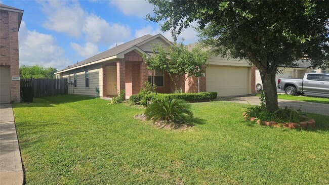 Foto del edificio - 9611 Drummond Cliff Ln