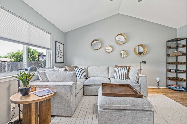 Foto del edificio - 5909 Cherry Loop